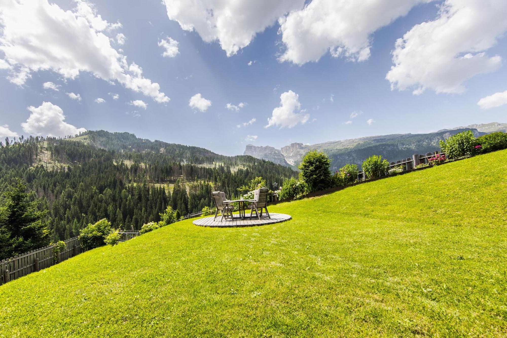 Apartment Ciasa Laoi San Cassiano  Bagian luar foto
