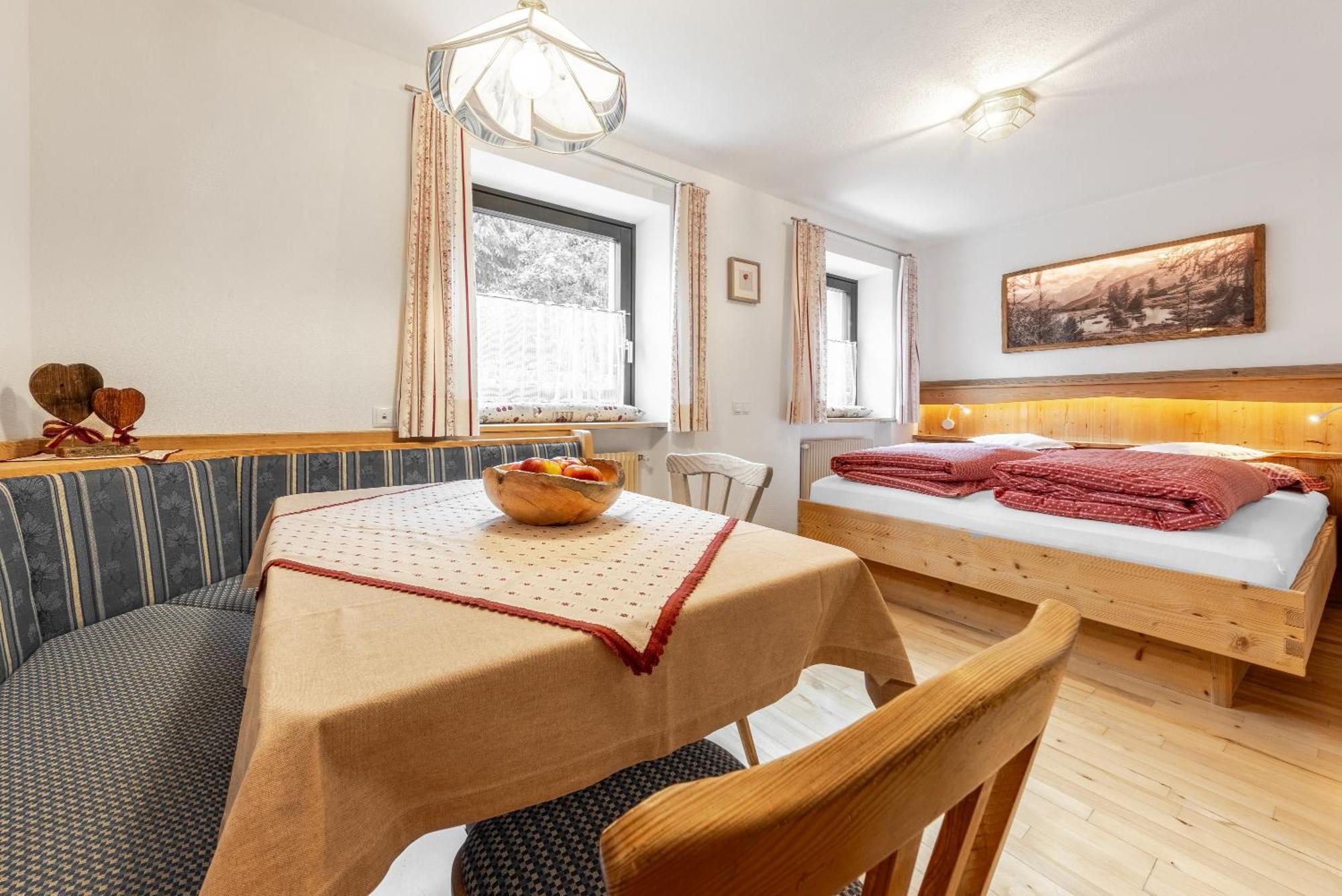 Apartment Ciasa Laoi San Cassiano  Bagian luar foto