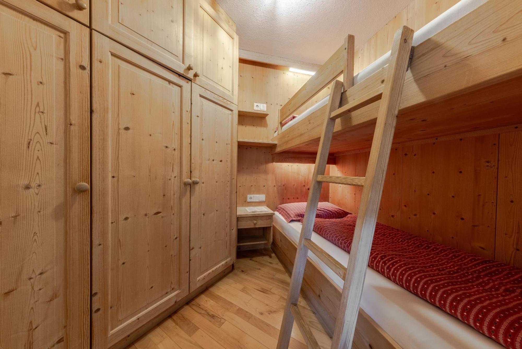 Apartment Ciasa Laoi San Cassiano  Bagian luar foto
